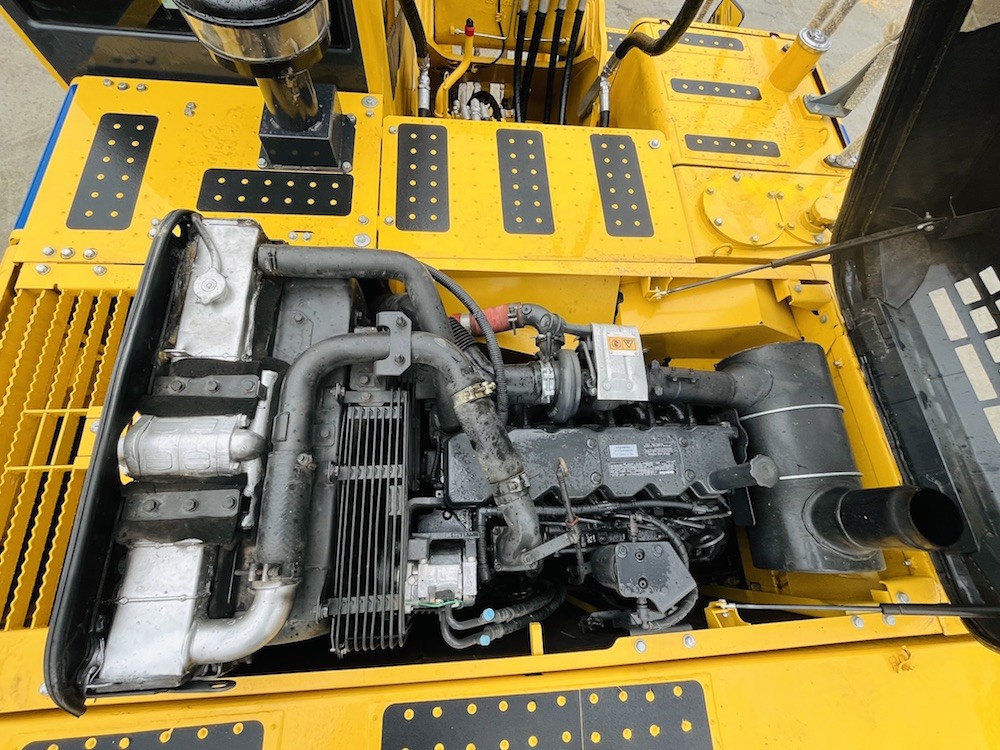 Used Komatsu PC220-8 Secondhand Crawer Excavator Backhoe 1 CBM Bucket Capacity Construction Machinery