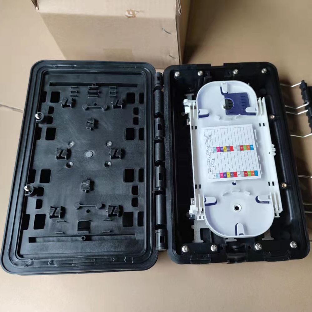 1x8 LGX Splitter Aerial Junction Box IP65 Fiber Splice Enclosure Three-Tier 24 Cores
