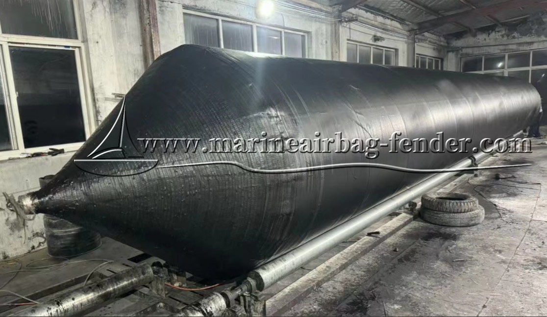 1.5m Diameter Vessel Ship Launching Airbag , Inflatable Marine Rubber Balloon