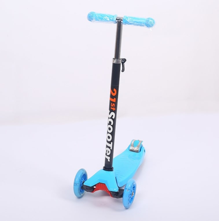 Light-Up 4 Wheel Skate Kick Scooter For Adults Extra Wide Deck Folding Kids Scooter