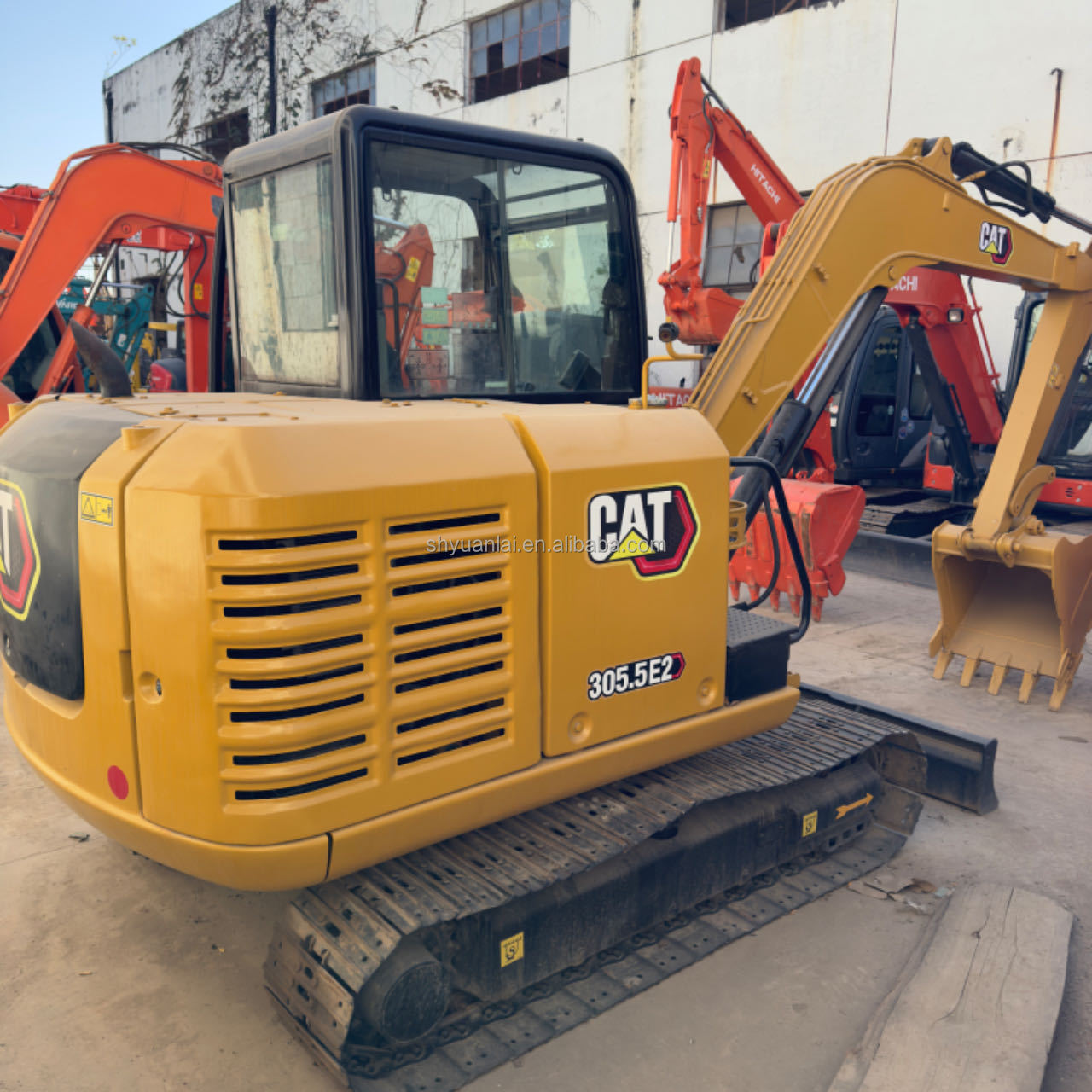 Digging in good condition, sold at a cheap price,5 tons of mining type Caterpillar 305.5second-hand excavator Digging