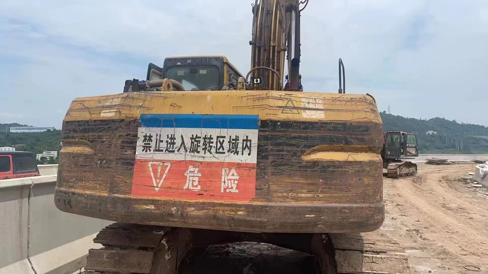 Original imported 320B excavator used for export and sale