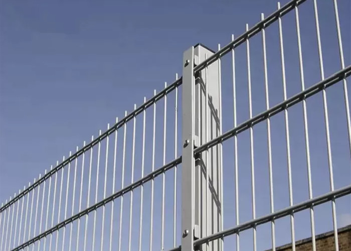 Double Loop Wire Fencing Heavy Duty Security Barrier With Anti Climb Design