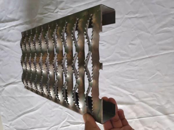 Industrial Mezzanines Diamond Safety Grating Aluminum Metal Stair Treads Anti
