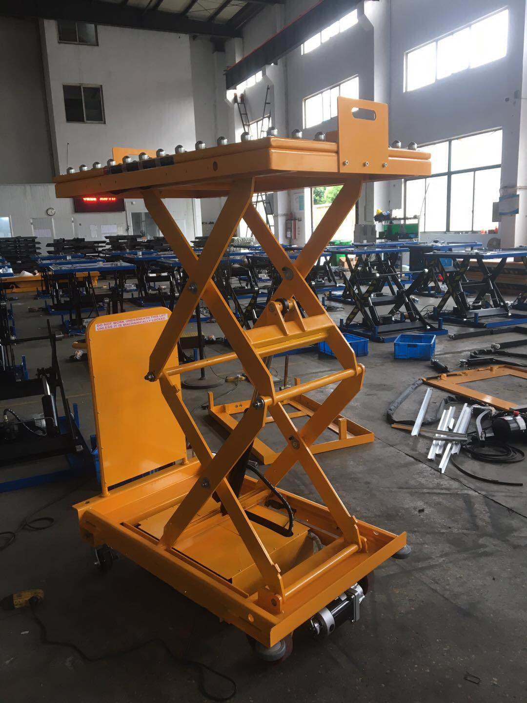 500kg 1102lbs Roller Lift Table Roller Ball Lift Table Mobile Scissor Lift Electric Trucks