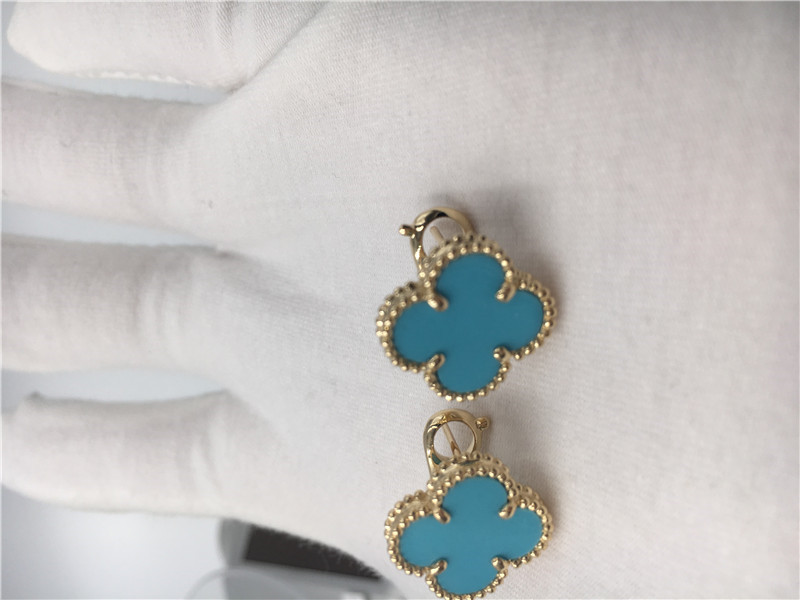 Van Cleef Arpels Sweet Alhambra earstuds 18k yellow gold with turquoise