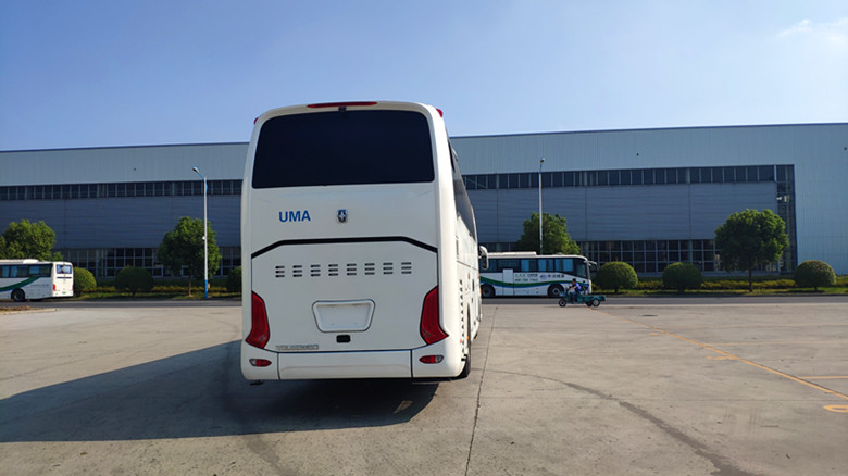 LHD/RHD Cummins 375HP Euro5 51+2 Seats Luxury Coach Bus YBL6128SD for Africa