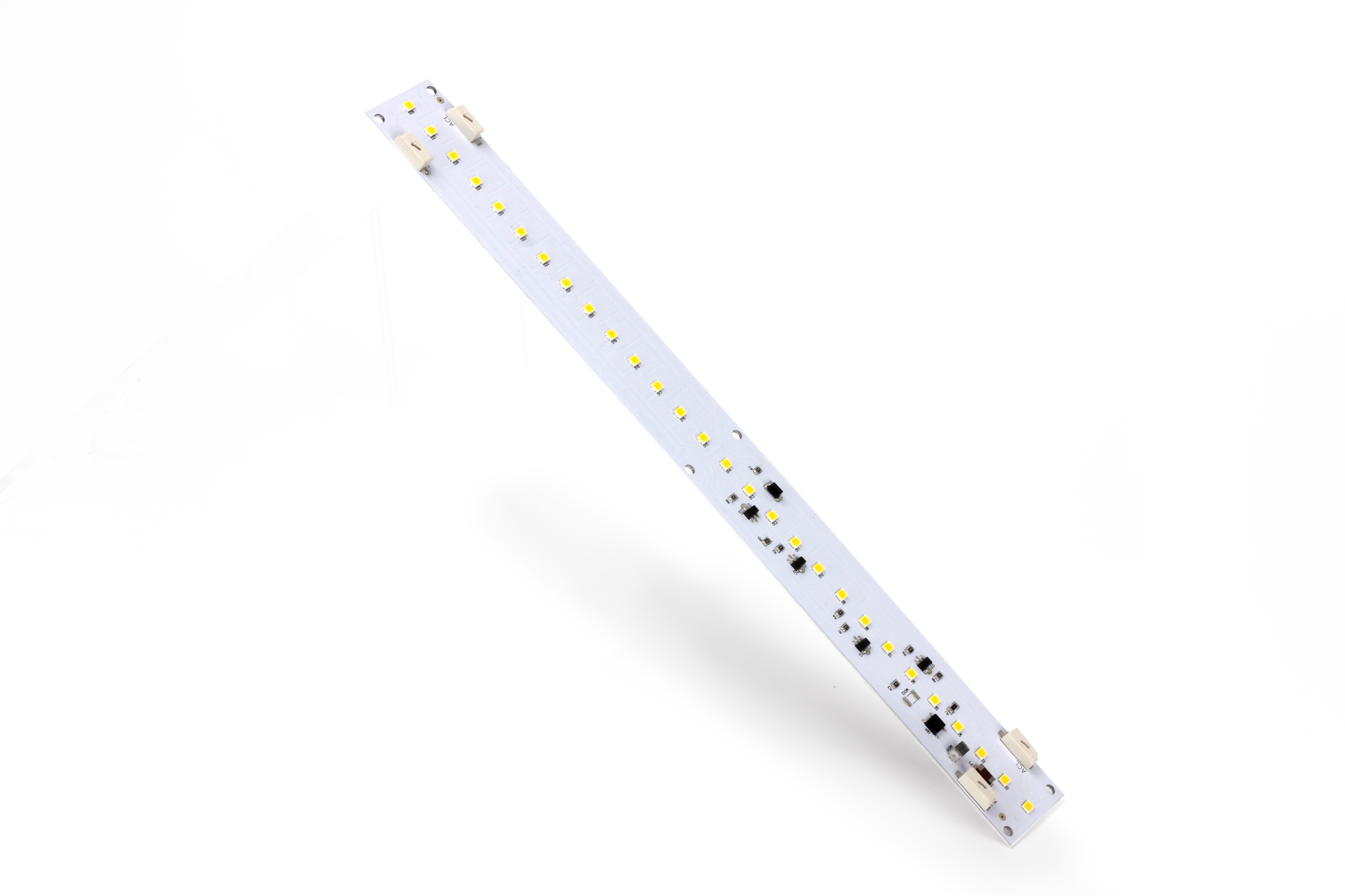 Aluminum PCB 2.5KV Surge Protection Linear LED Module With EMI Compliance