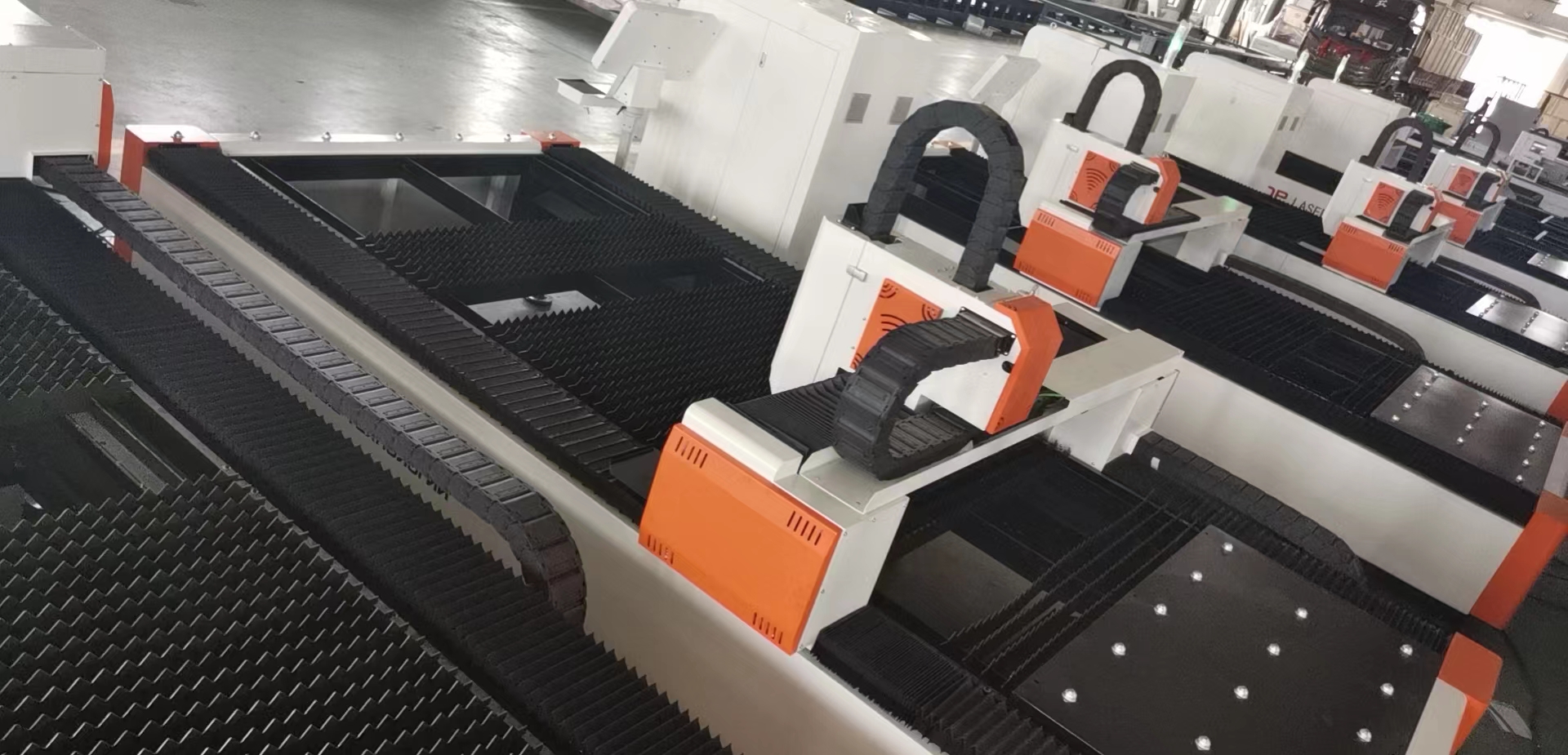 3000W Fiber Laser Metal Cutting Machine 1500*3000 sheet metal laser cutting machine sheet metal cnc cutting machine