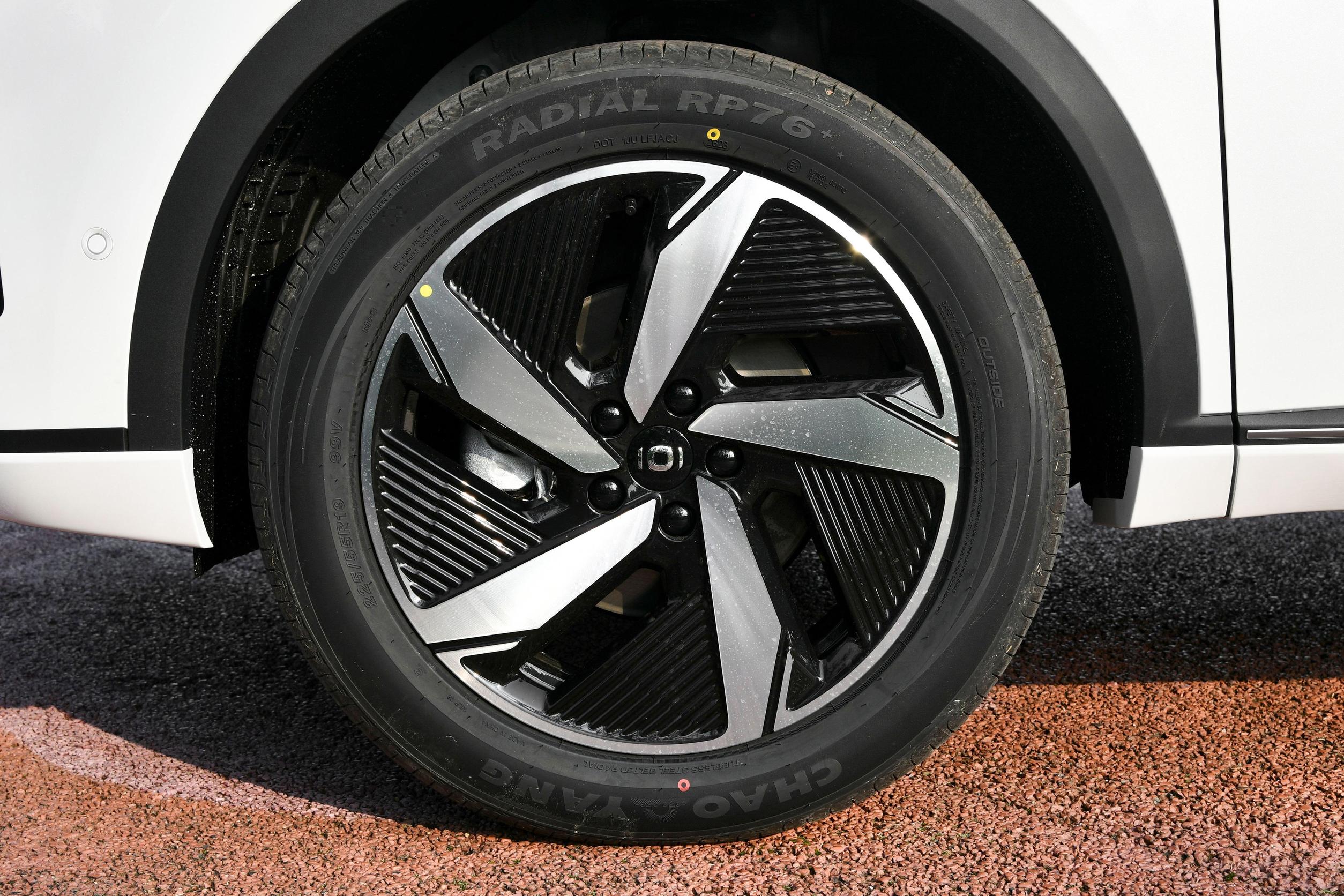 Deposit Changan Qiyuan Q05 2024 Auto Plug in Hybrid Electric Cars 4539x1865x1680mm Charging time Fast Charge 0.5 Hours