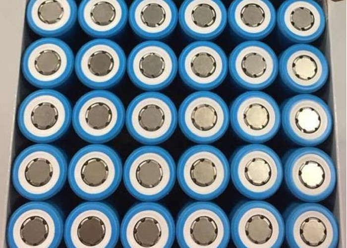 Ultra High Power UR18650ZK Li Ion Battery Cell 3.6V 2500mAh 4.9A For Portable Power Source