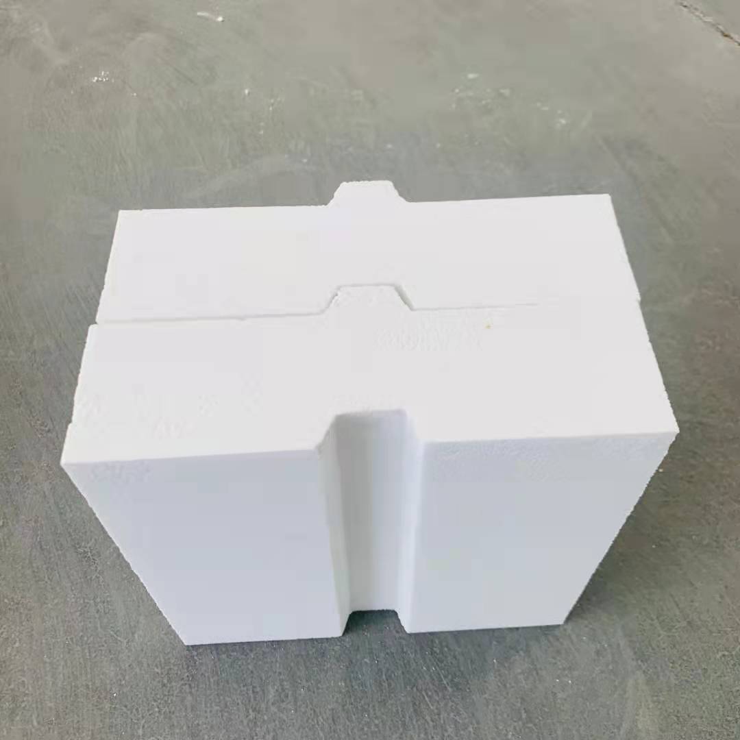 Refining Furnace Corundum Brick with 0.09% MgO Content and Temperature Resistance