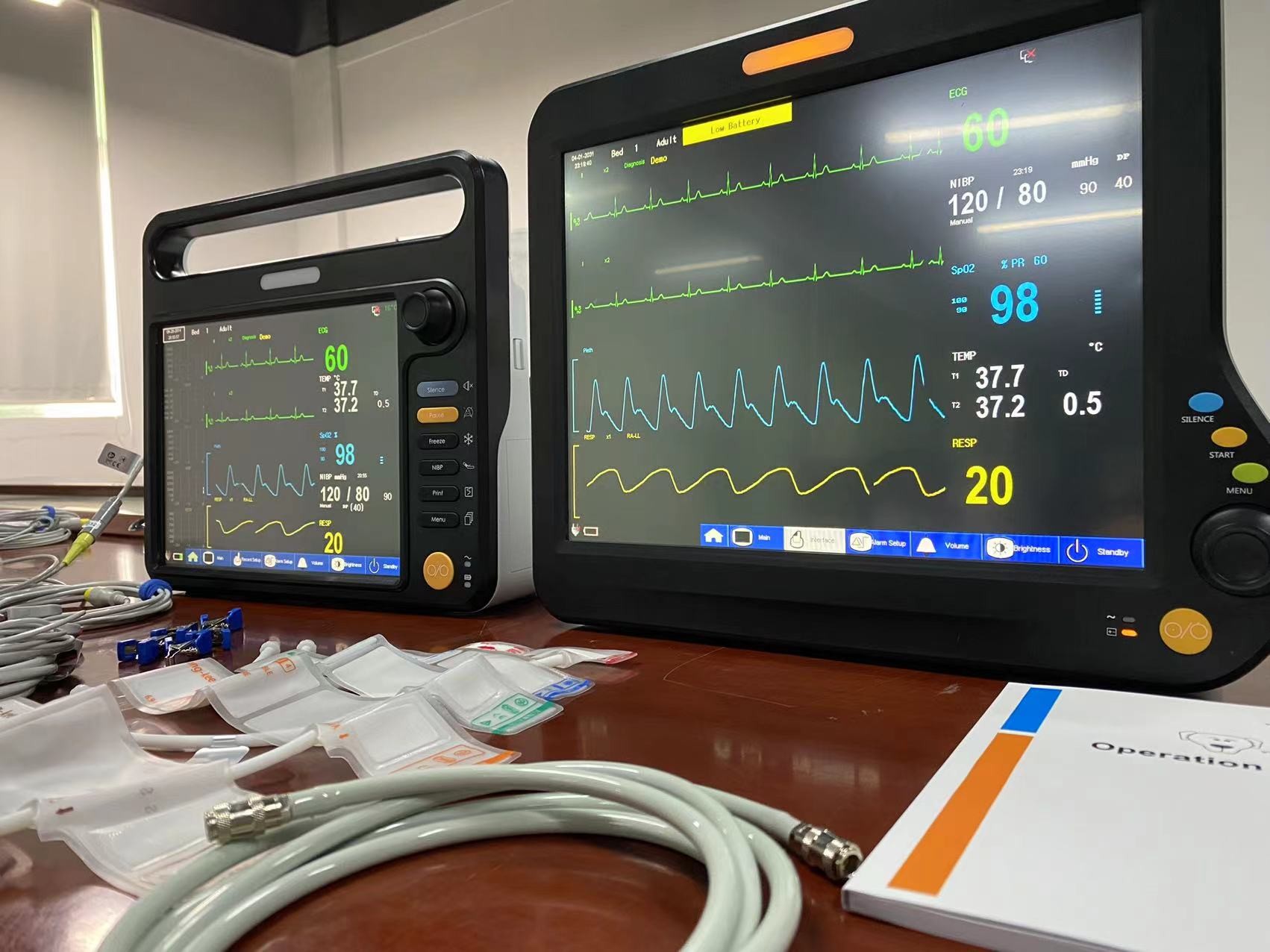 Hospital Veterinary Surgical Monitor For Clinic Animal Vital Sign Monitoring OEM ODM