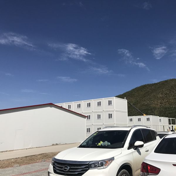 Luxury 20ft Prefab Mobile Cabin Low Price Flat Pack Container for Garden House Entry Apartment Exterior Bathroom