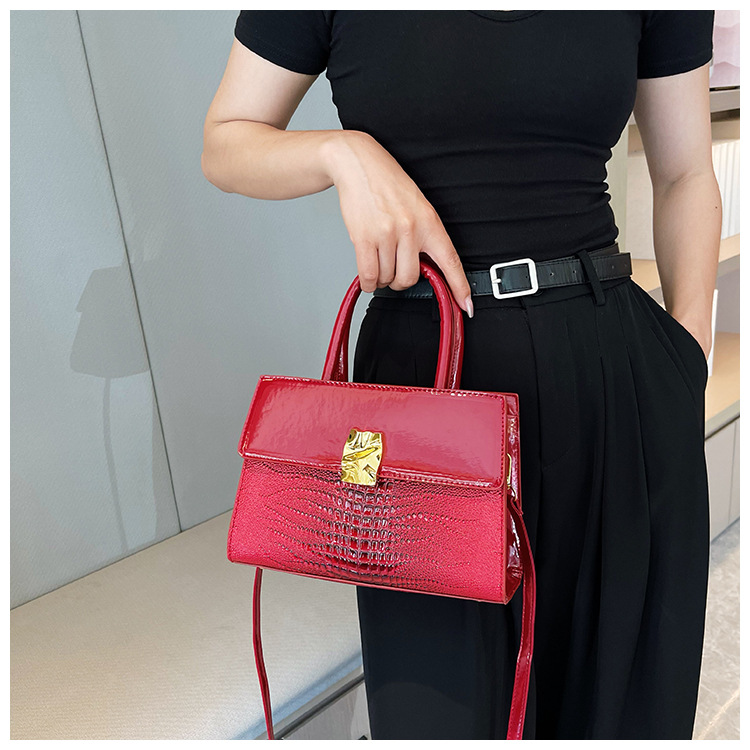 2023 Direct Casual Tote for Women Large Leather Handbag and Designer Shoulder Purse