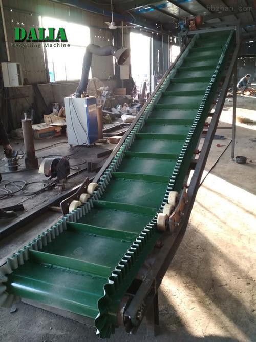 Compact Structure Plastic Recycling Machine Automatic Operation Conveyor System