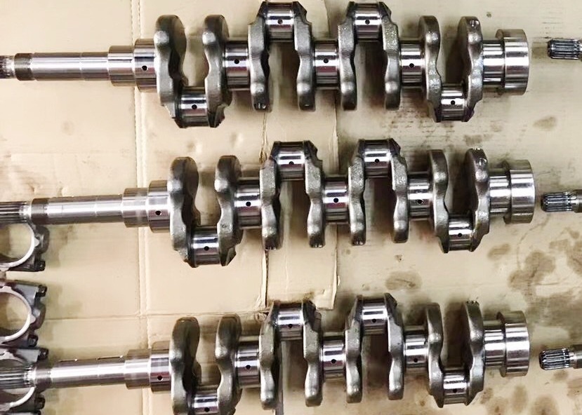 Forged Steel/Alloy V2203 Diesel Engine Crankshaft