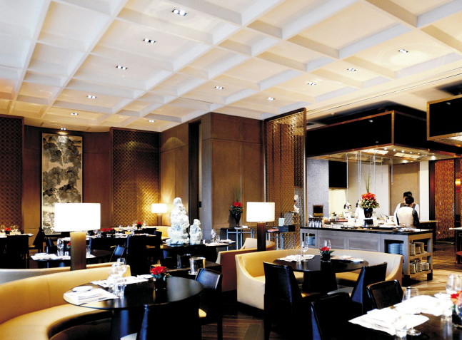 Custom Hotel Chandeliers LED Light Source