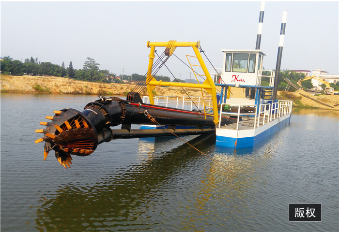 10m 8 Inch Cutter Suction Dredger Blue Fresh Water Cooling System Lake Dredging