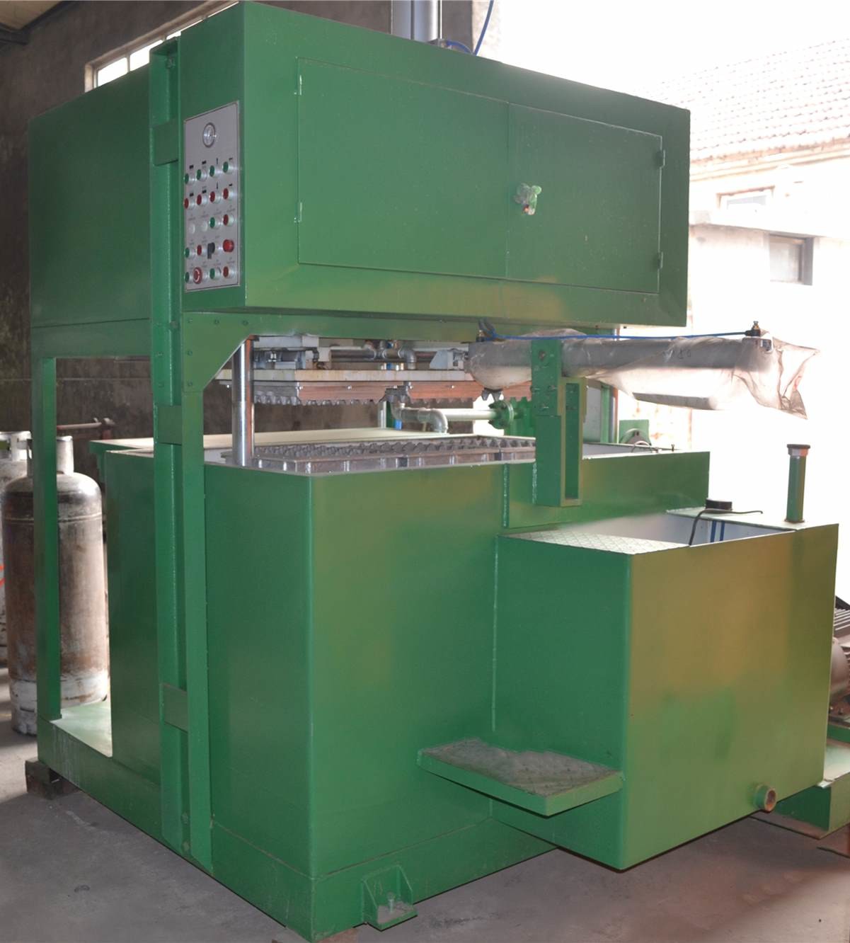 6000pcs/h Recycle Paper Pulp Tray Machine Electronic Protective Package Equipment