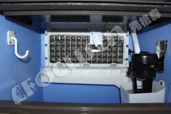Long Service Life Focusun Cube Ice Machine Air-Cooled Cooling Way for Efficiency