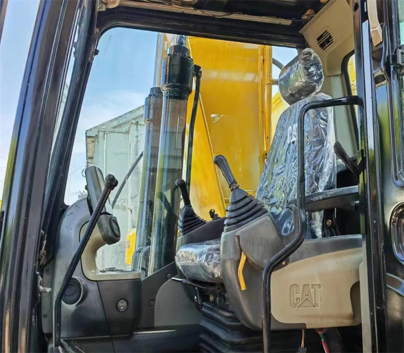 0.3M3 Bucket Used Cate Excavator 320D Operating Weight 18,000 Kg