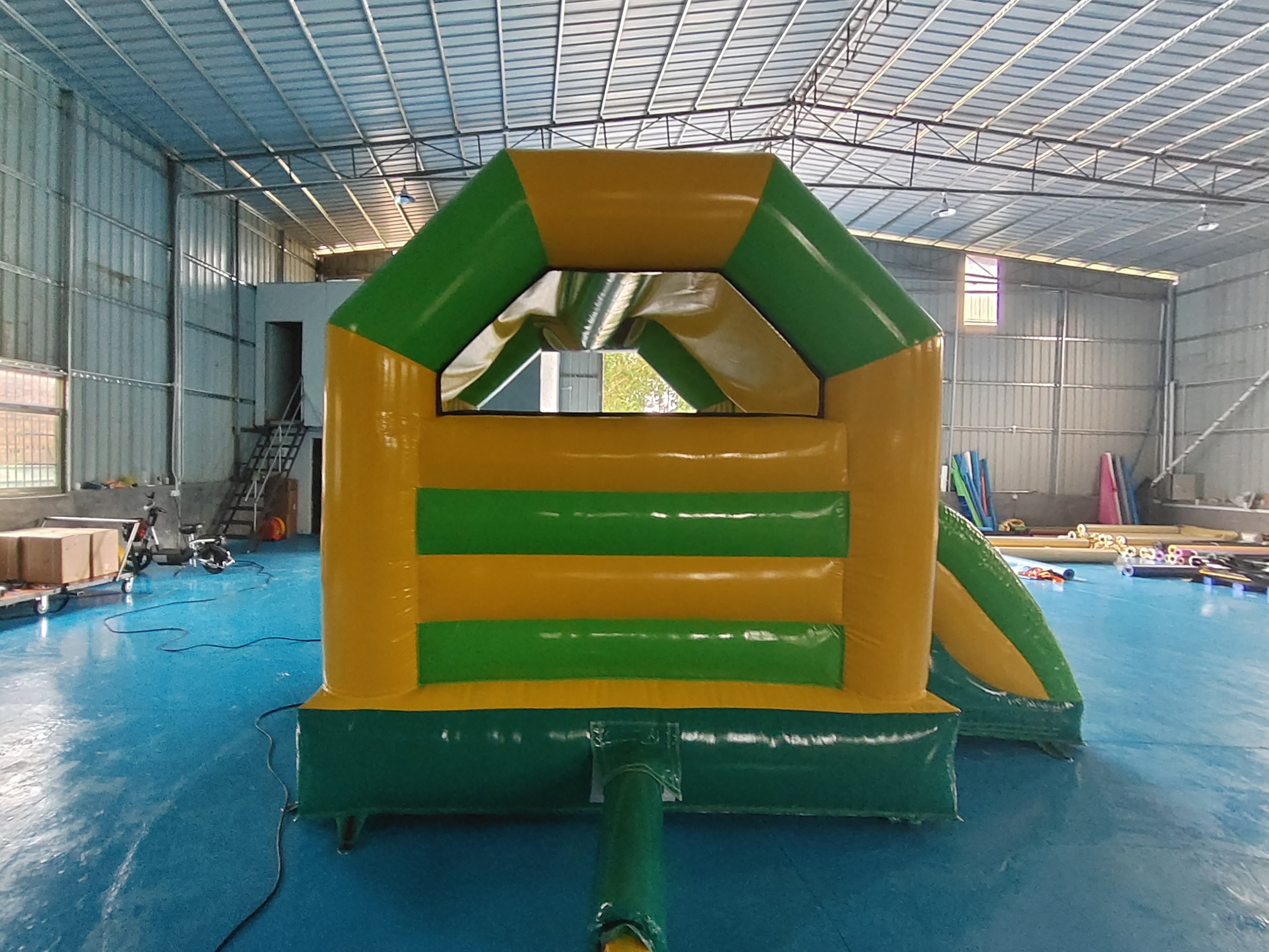 Commercial Grade Inflatable Combo Coconut Tree Sandbeach Inflatable Bouncy House With Slide Jumping Castle For Sale
