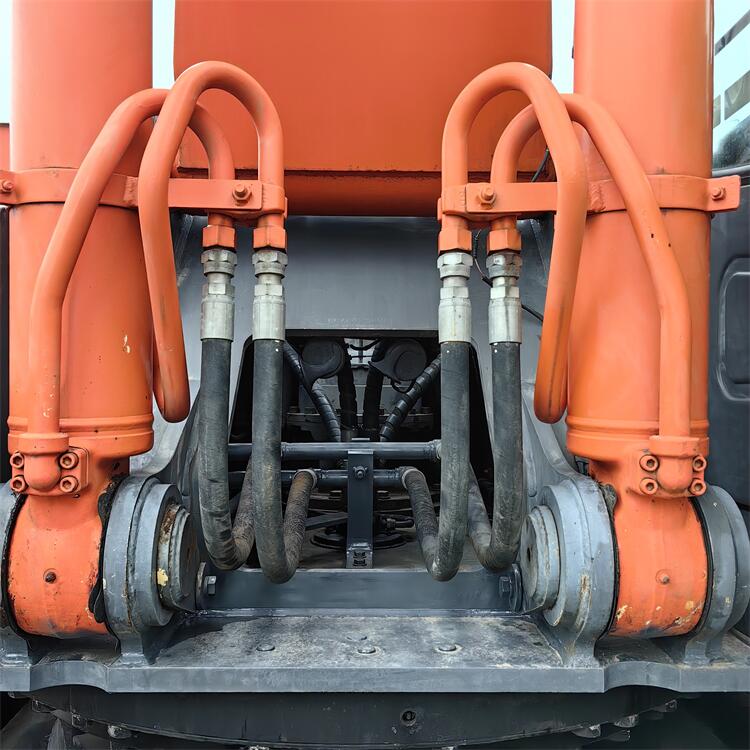 Original Hitachi ZX 330 Excavator Low Hours 1.38m3 Bucket Capacity and Hydraulic Cylinder