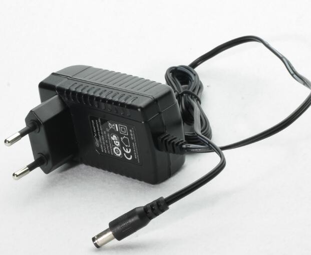 4.2V 12.6V 16.8V Li Ion 18650 Battery Charger / Lead Acid Battery Charger With Green Turn Light