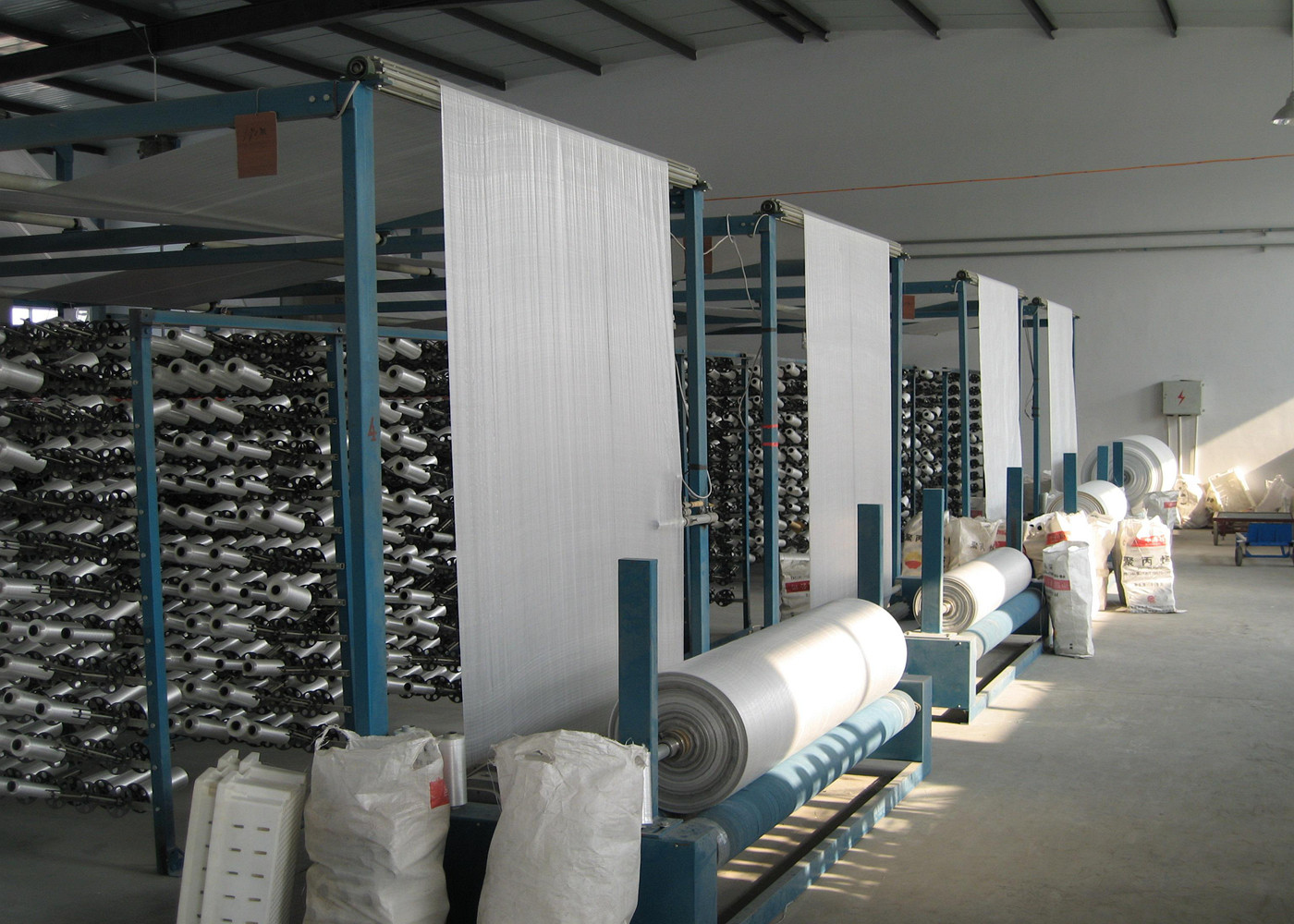 Colored Non Toxic PP Woven Fabric For Woven Polypropylene Feed Bags Making