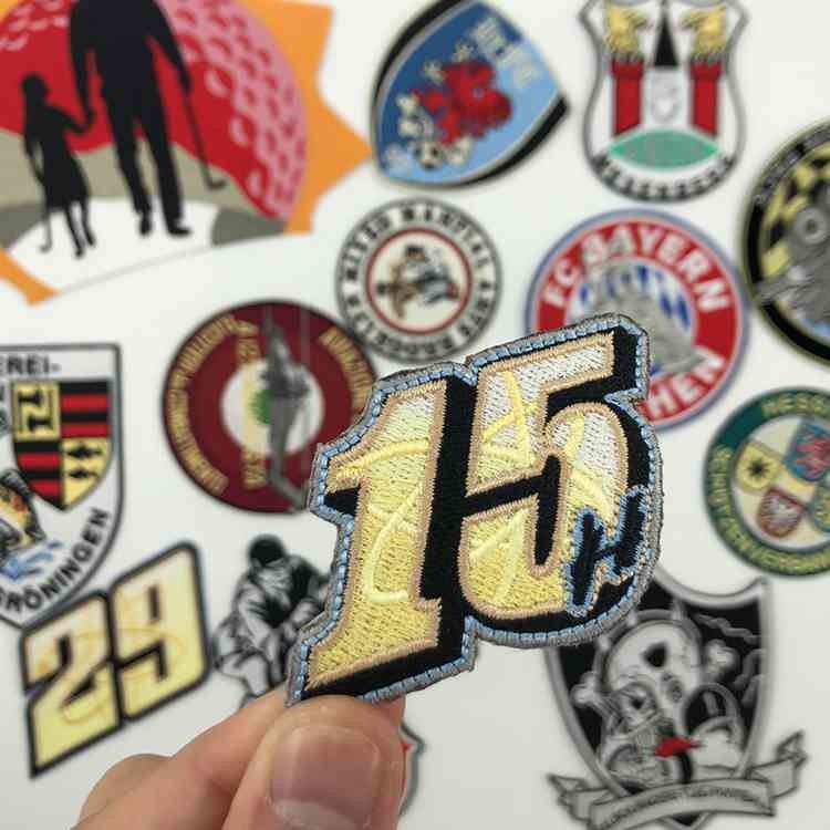Pantone Color Embroidery Sports Team Patches With Iron On Backing