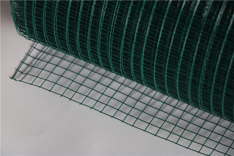 Iron 3*3 welded Welded Wire Mesh rolls pvc coated welded wire mesh farm fence