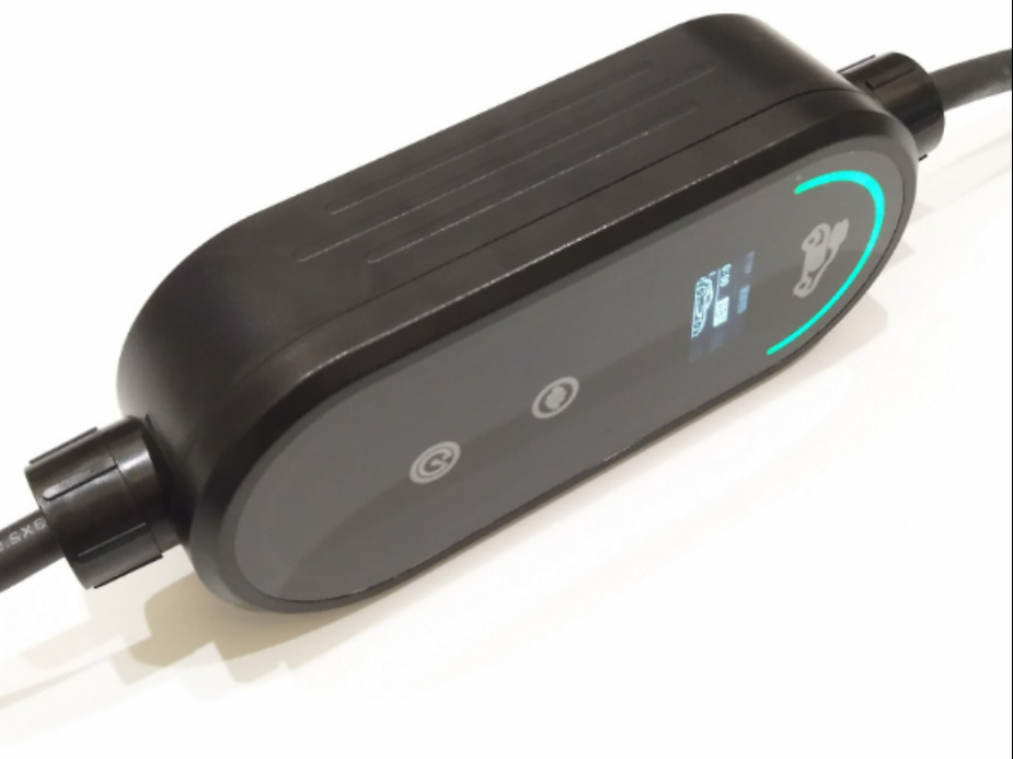 EV Car OEM Type2/Type1/GBT/NACS 3KW/7KW/11KW EV AC Portable Charger CE Certified TPU Material, IP67 Waterproof