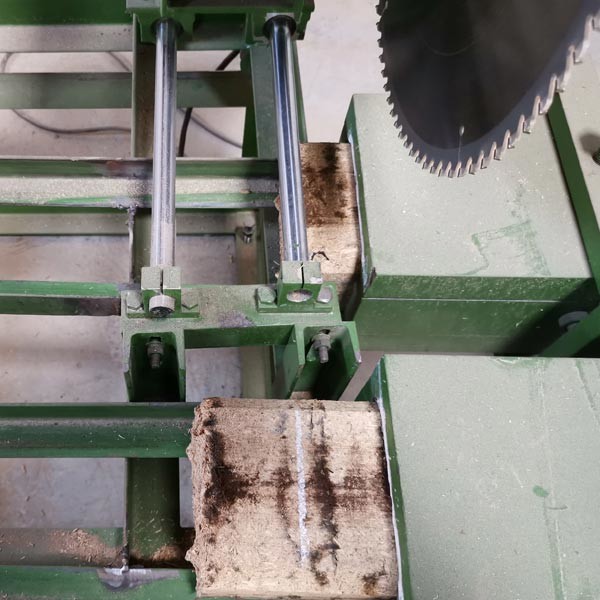 Finland Pressed Wood Chips Pallet Block Machine For EUR-Pallets