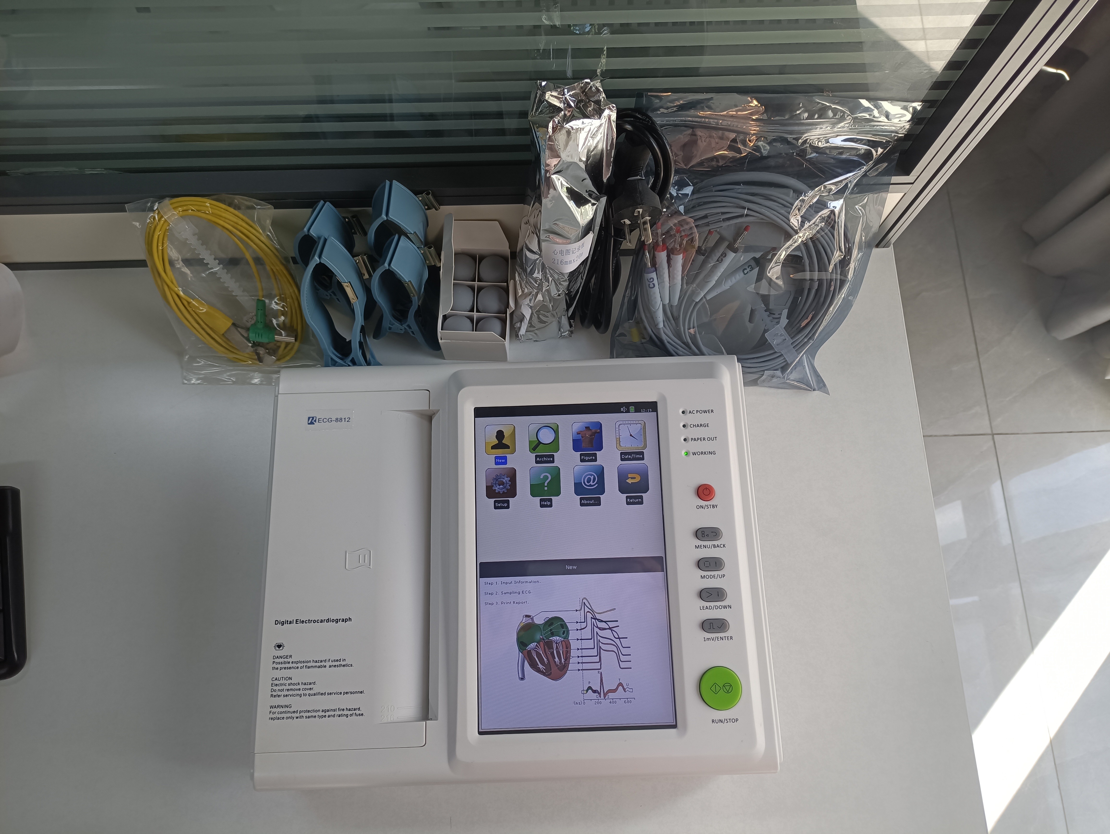 China hot sale 12 channel 12lead ecg machine for hospital