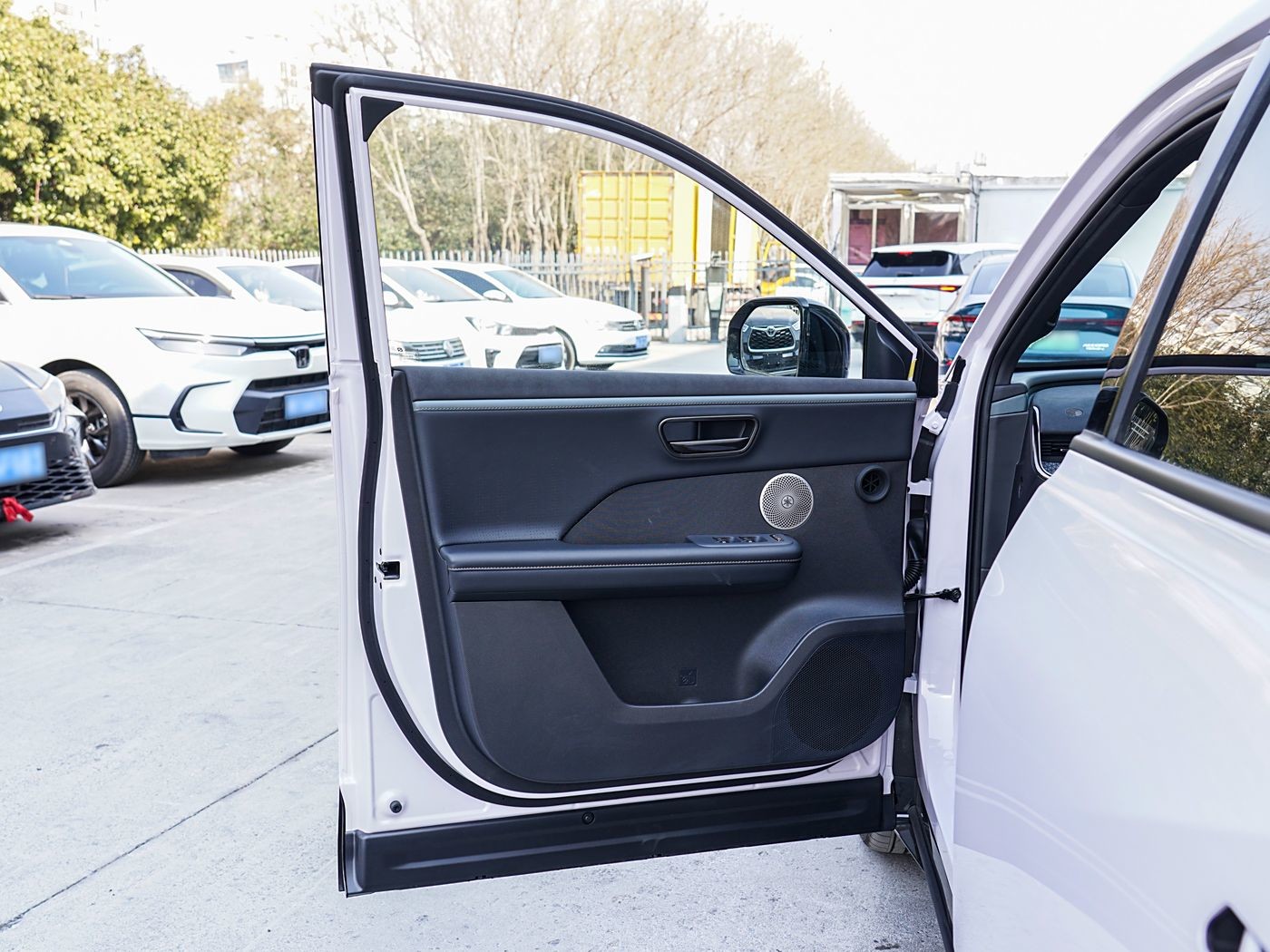 2025 Toyota Bz4X Seating Capacity 5 Electric Vehicle For Performance New Model Fast Charging EV With Long Range