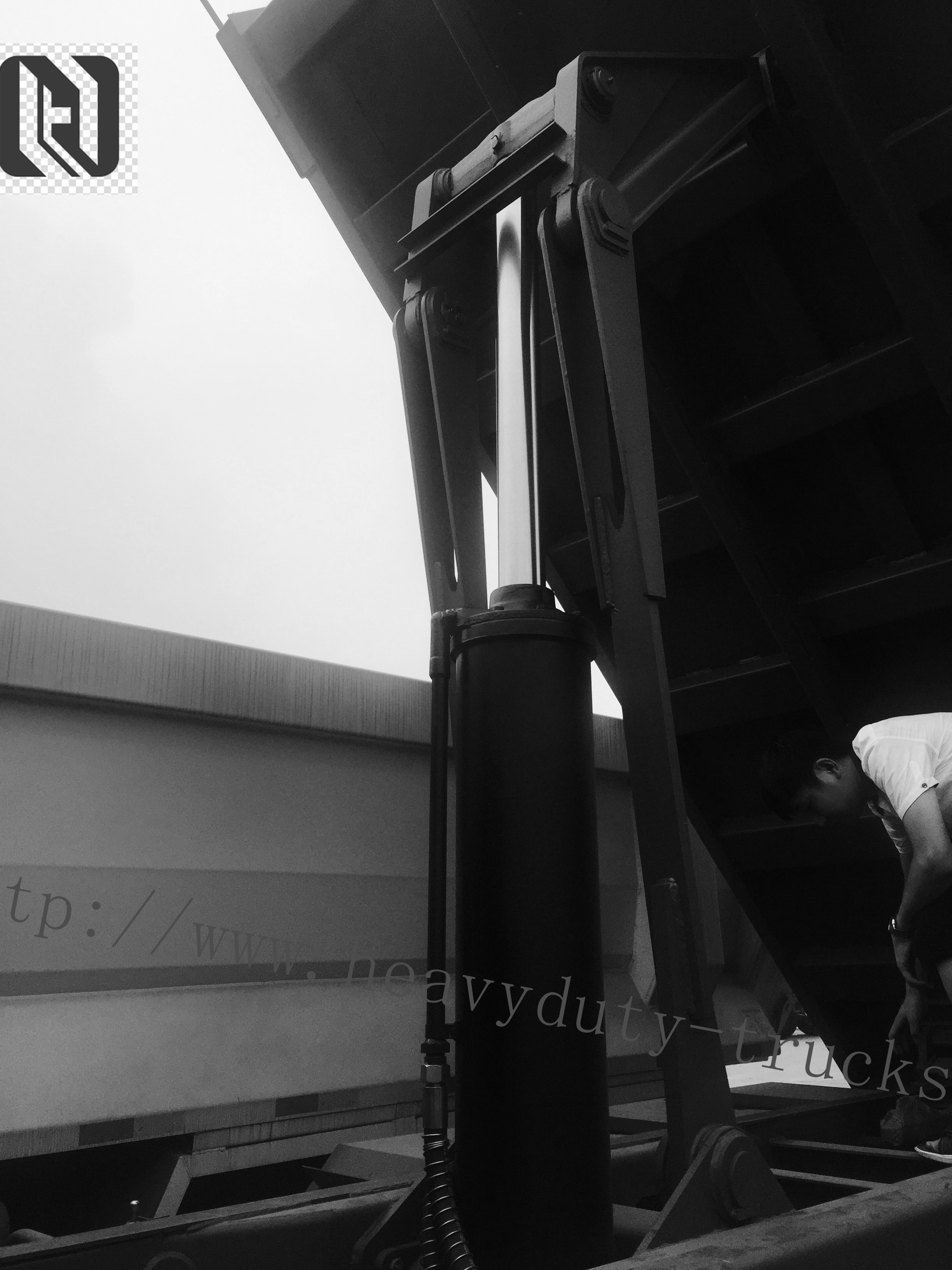 Manual Transmission Heavy Duty Dump Truck Sinotruck howo 6x4 10 Wheeler 336hp Loading 30t