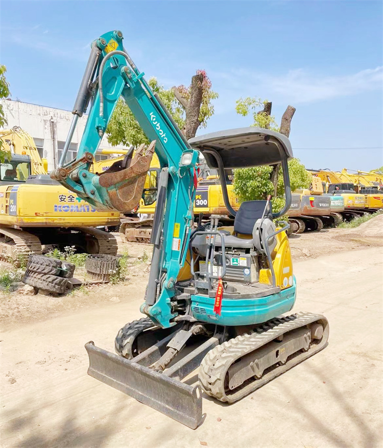 3000 KG Made in Japan Original Design Kubota U20 Excavator Rubber Track Mini Excavator