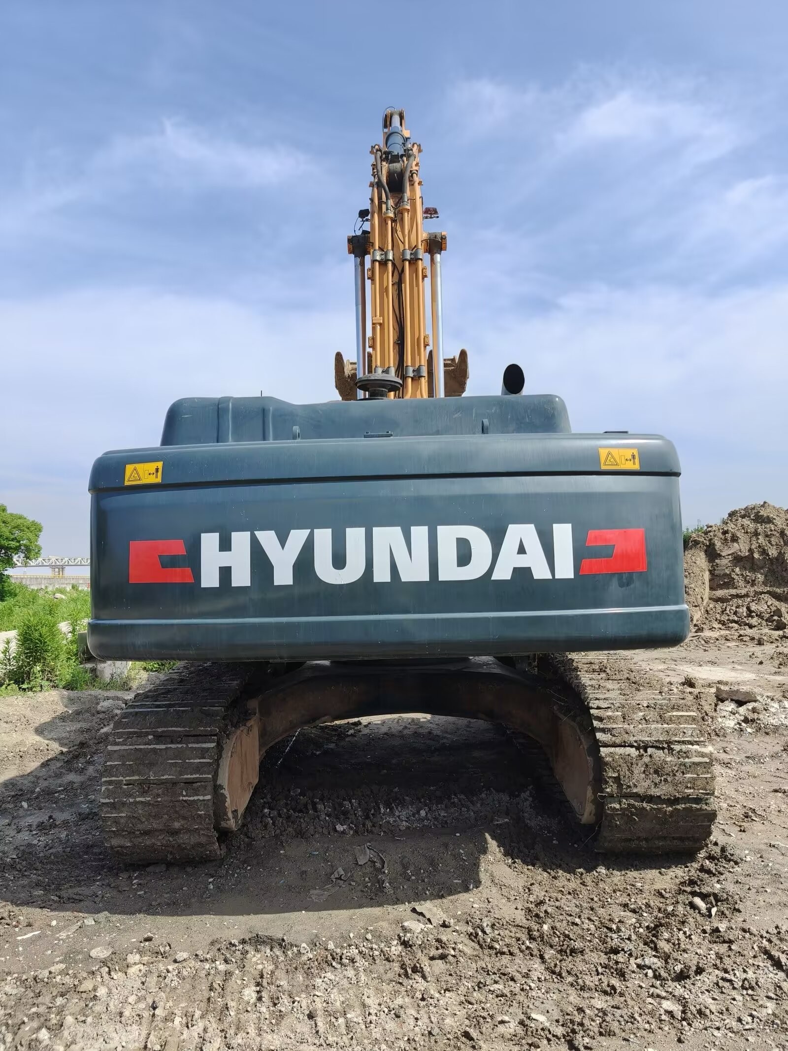 Second hand Hyundai 385L excavator from China