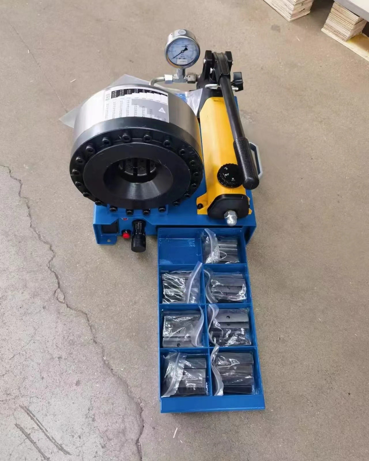 1 inch Versatile Manual Hose Crimping Machine Featuring Steel Components