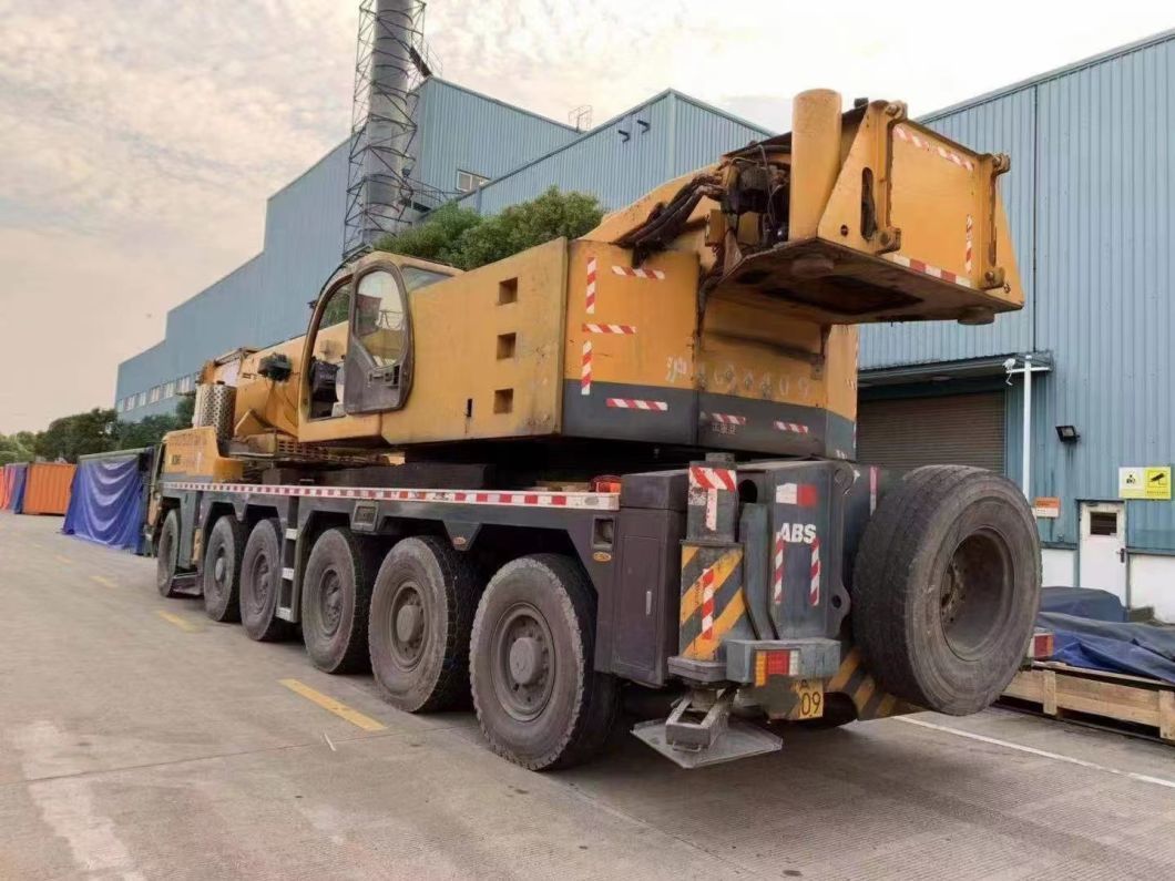 2011 Xg Hydraulic All-Terrain Used Truck Crane 200ton Terrian Mobile Crane