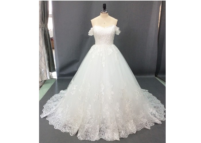 Sexy Sweetheart Ball Gown Wedding Dress Long Tail Ropes Back Style