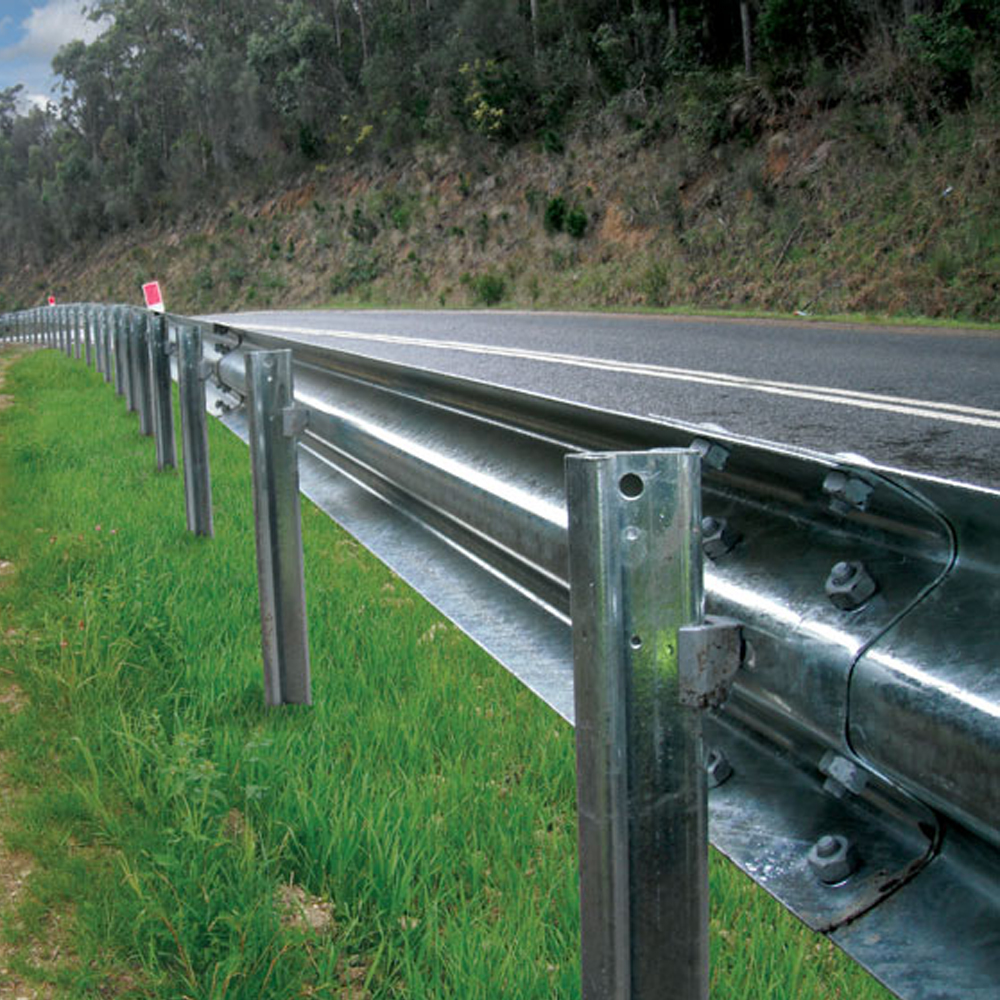 Roadway Safety Steel Corrugated Beam Highway Guardrail Z Post ISO9001 2000 Certified