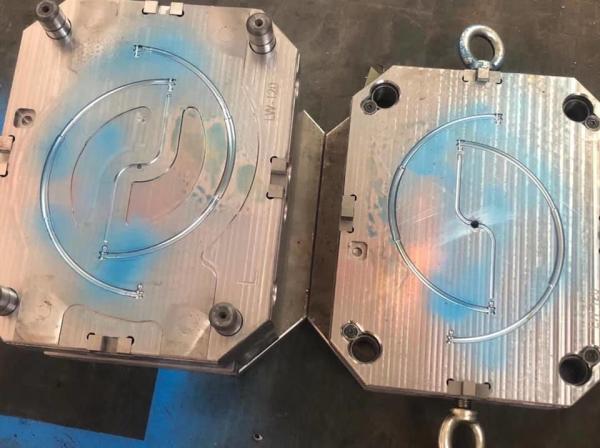 Basket Handle Plastic Injection Molding Machine Durable Plastic Mold Making