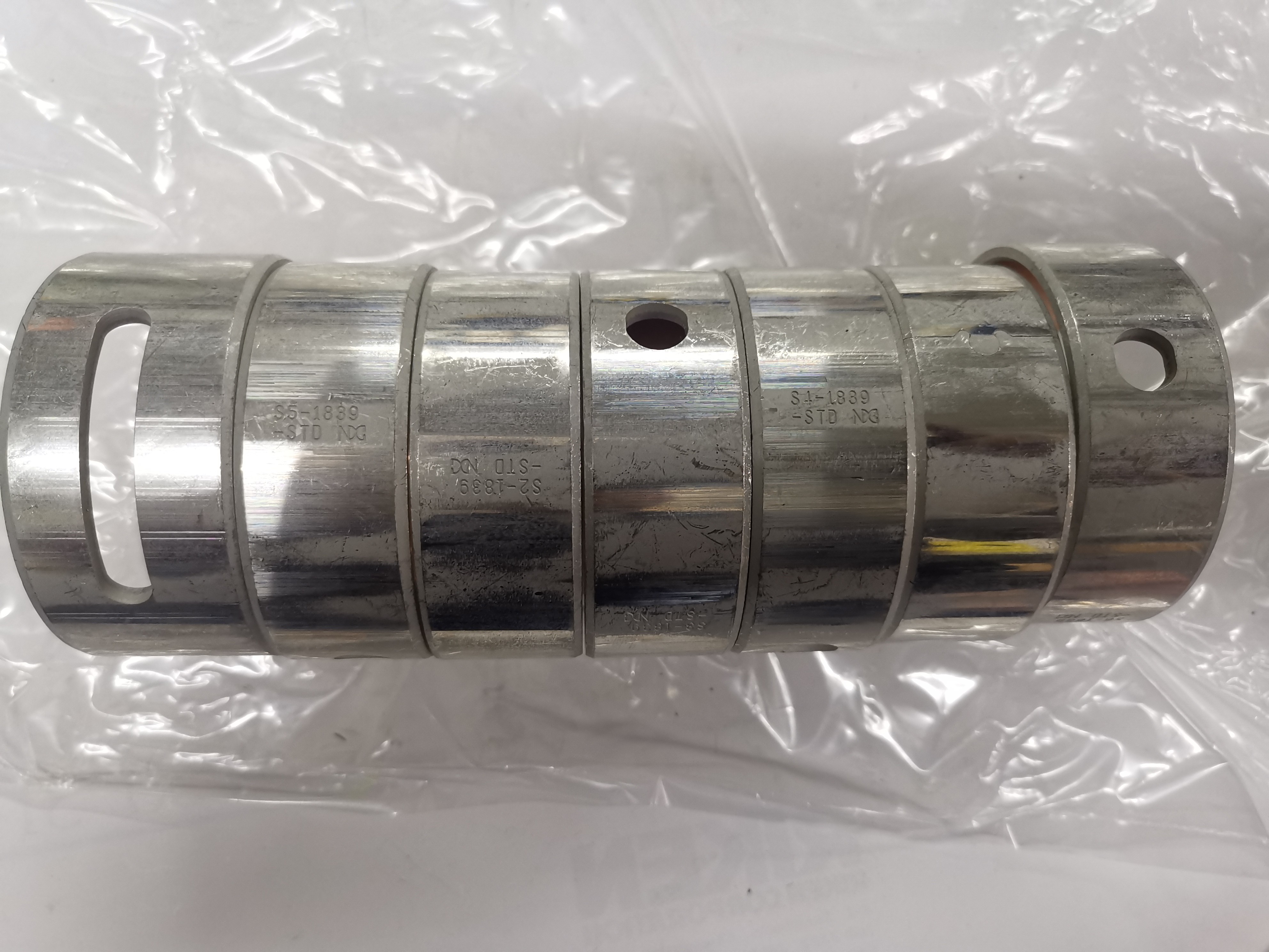 6D24 Camshaft Bush ME051672 ME051673 ME051674/5/6/7/8 Camshaft Bearing MITSUBISHI