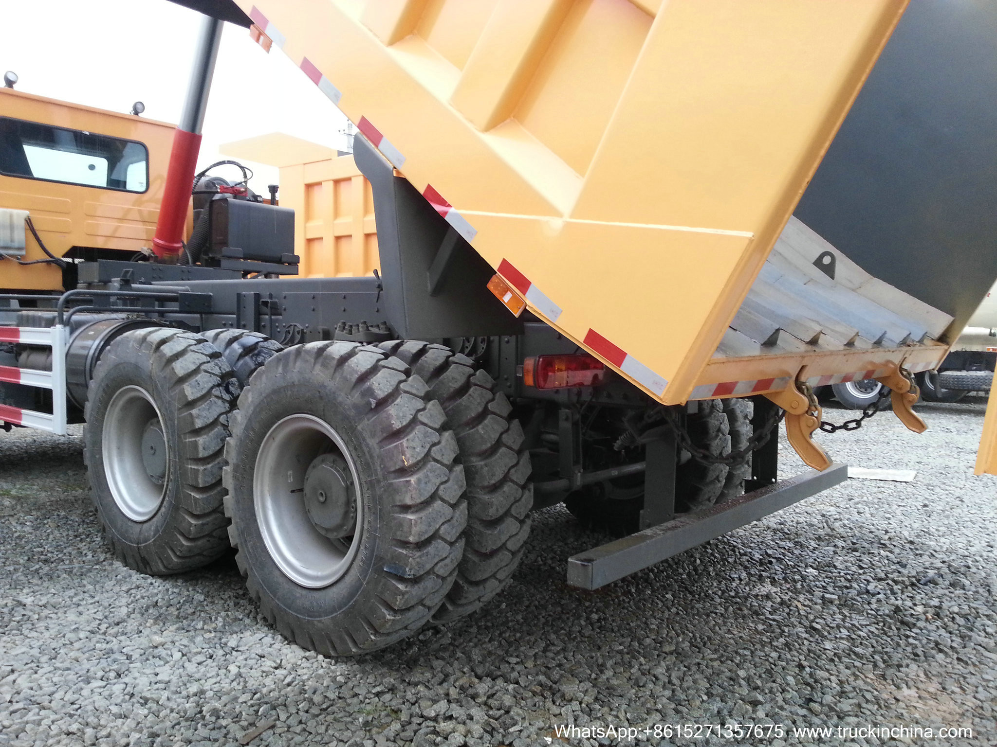 Sinotruk HOWO 70ton Mine Dump Truck U-Box Tipper Truck WhsApp:+8615271357675
