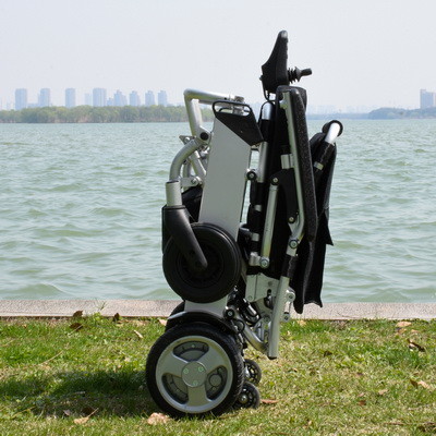 6km/H Portable Foldable Electric Wheelchair Lightweight Motorized Folding Wheelchair With Patented Design