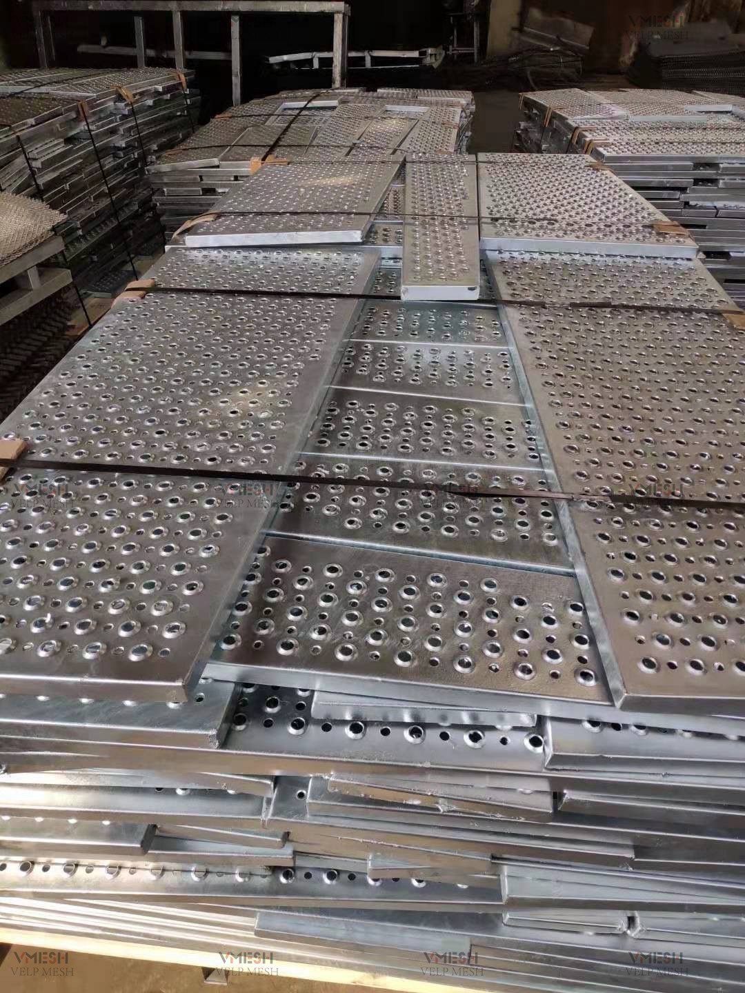 Round Holes Galvanized Steel Plank Grating Perforated Anticorrosion