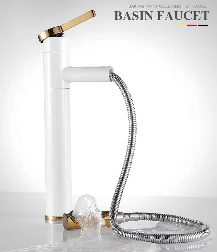 Single Handle Brushed Brass Sanitary Ware Faucet For Bathroom Basin