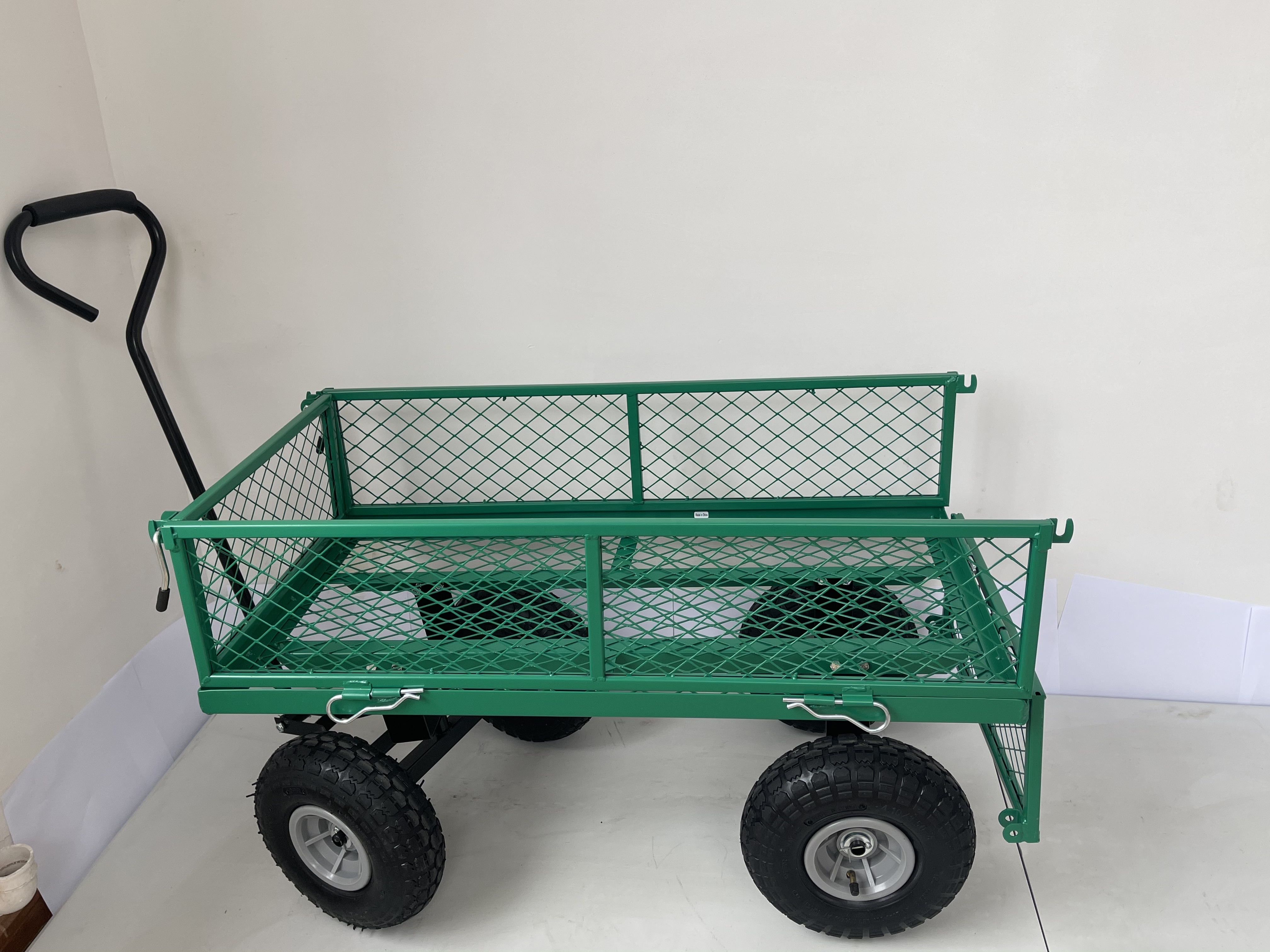 Outdoor Portable Collapsible Garden Wagon Multi-Functional Collapsible Garden Trolley
